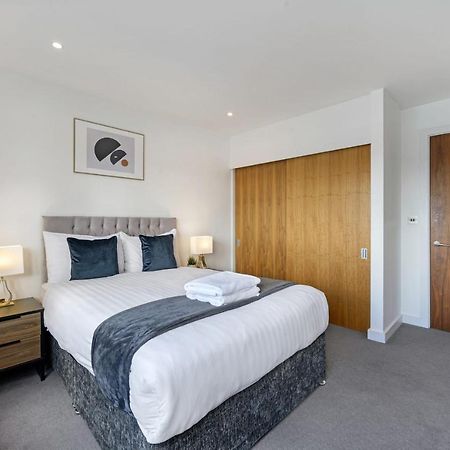 Host & Stay - Waterfront View Liverpool Exteriör bild