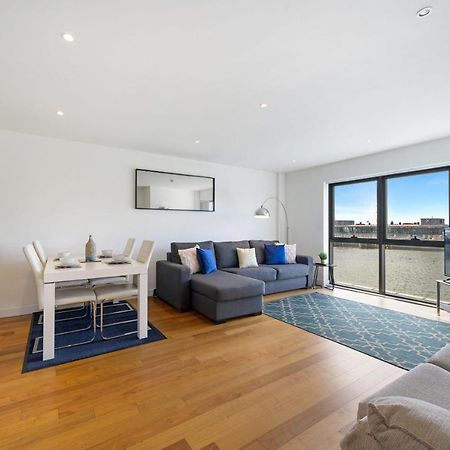 Host & Stay - Waterfront View Liverpool Exteriör bild