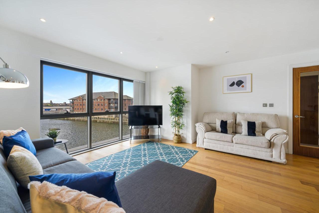 Host & Stay - Waterfront View Liverpool Exteriör bild