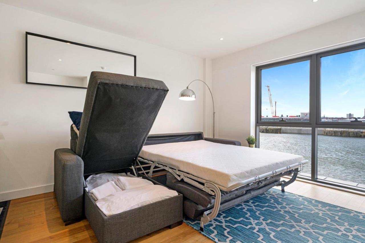Host & Stay - Waterfront View Liverpool Exteriör bild